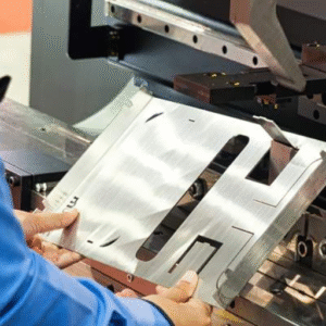 O que é o processo de fabricação de chapas metálicas: Compreendendo as técnicas de fabricação de chapas e metais